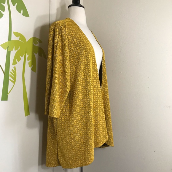 Lularoe Lindsay Yellow Metallic Cardigan Medium - Picture 2 of 6